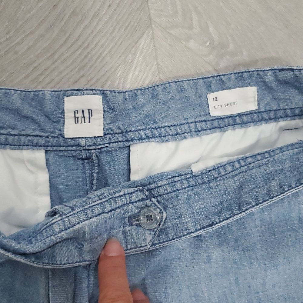 GAP Blue Chambray City Shorts 100% Cotton, Size 12 - Picture 2 of 5